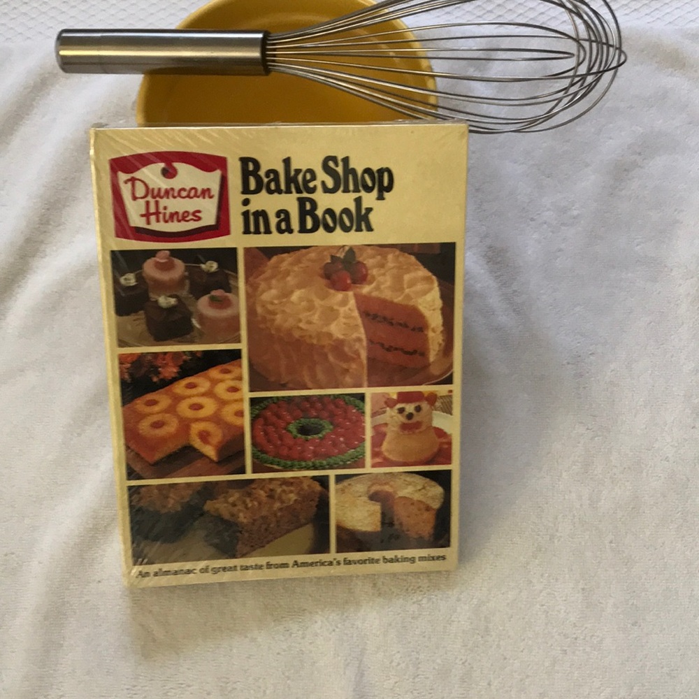 Duncan Hines Bake Shop in a Book